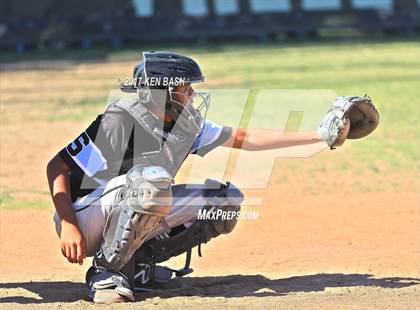 Thumbnail 3 in Salesian vs. Camarillo photogallery.