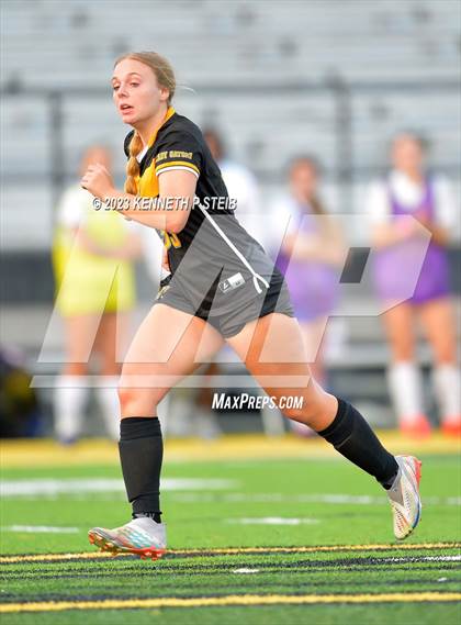 Thumbnail 1 in St. Amant vs. Byrd (Division I Regional Playoff) photogallery.