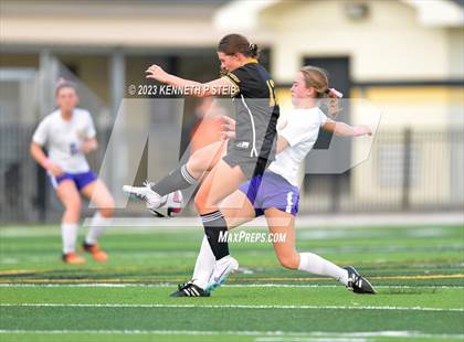 Thumbnail 1 in St. Amant vs. Byrd (Division I Regional Playoff) photogallery.
