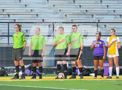 Thumbnail 2 in St. Amant vs. Byrd (Division I Regional Playoff) photogallery.