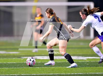 Thumbnail 1 in St. Amant vs. Byrd (Division I Regional Playoff) photogallery.