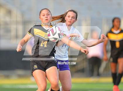 Thumbnail 1 in St. Amant vs. Byrd (Division I Regional Playoff) photogallery.
