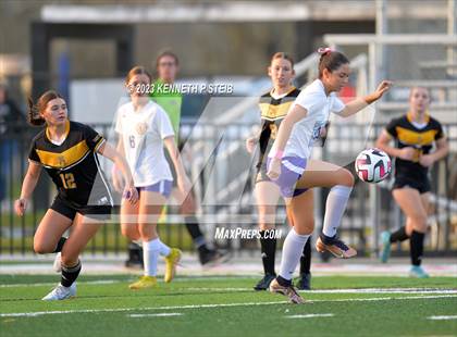 Thumbnail 3 in St. Amant vs. Byrd (Division I Regional Playoff) photogallery.