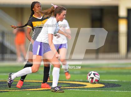 Thumbnail 1 in St. Amant vs. Byrd (Division I Regional Playoff) photogallery.