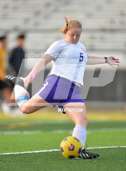 Thumbnail 1 in St. Amant vs. Byrd (Division I Regional Playoff) photogallery.