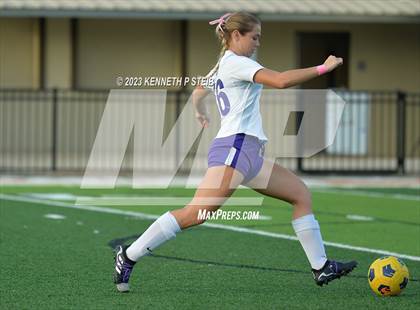 Thumbnail 1 in St. Amant vs. Byrd (Division I Regional Playoff) photogallery.