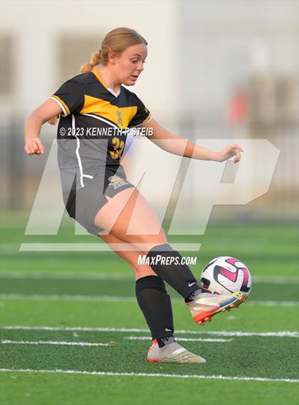 Thumbnail 1 in St. Amant vs. Byrd (Division I Regional Playoff) photogallery.