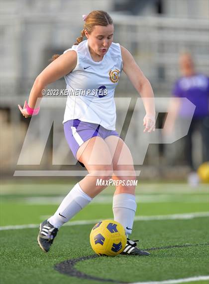 Thumbnail 2 in St. Amant vs. Byrd (Division I Regional Playoff) photogallery.