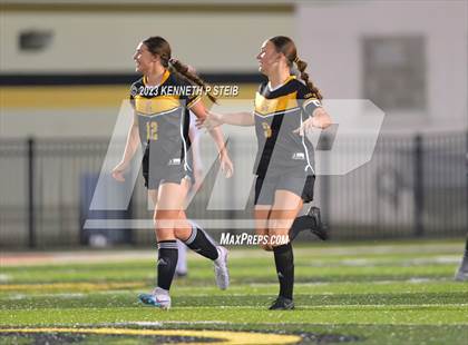 Thumbnail 2 in St. Amant vs. Byrd (Division I Regional Playoff) photogallery.