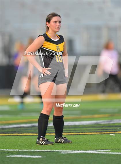 Thumbnail 3 in St. Amant vs. Byrd (Division I Regional Playoff) photogallery.