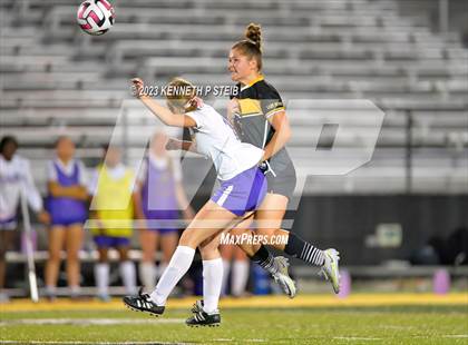 Thumbnail 3 in St. Amant vs. Byrd (Division I Regional Playoff) photogallery.
