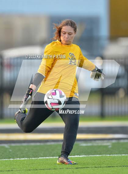 Thumbnail 3 in St. Amant vs. Byrd (Division I Regional Playoff) photogallery.