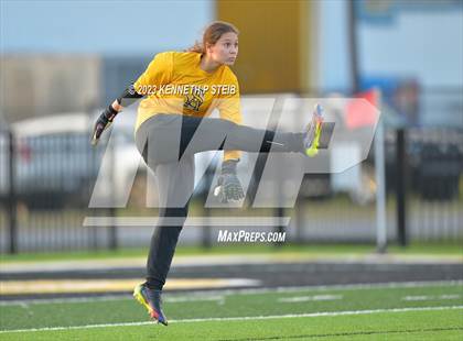 Thumbnail 2 in St. Amant vs. Byrd (Division I Regional Playoff) photogallery.