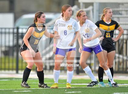 Thumbnail 1 in St. Amant vs. Byrd (Division I Regional Playoff) photogallery.