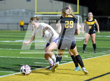 Thumbnail 2 in St. Amant vs. Byrd (Division I Regional Playoff) photogallery.