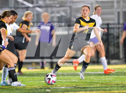 Thumbnail 3 in St. Amant vs. Byrd (Division I Regional Playoff) photogallery.