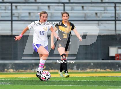 Thumbnail 1 in St. Amant vs. Byrd (Division I Regional Playoff) photogallery.