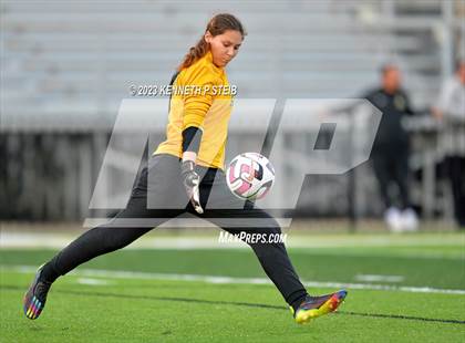 Thumbnail 1 in St. Amant vs. Byrd (Division I Regional Playoff) photogallery.