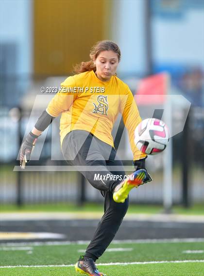 Thumbnail 2 in St. Amant vs. Byrd (Division I Regional Playoff) photogallery.