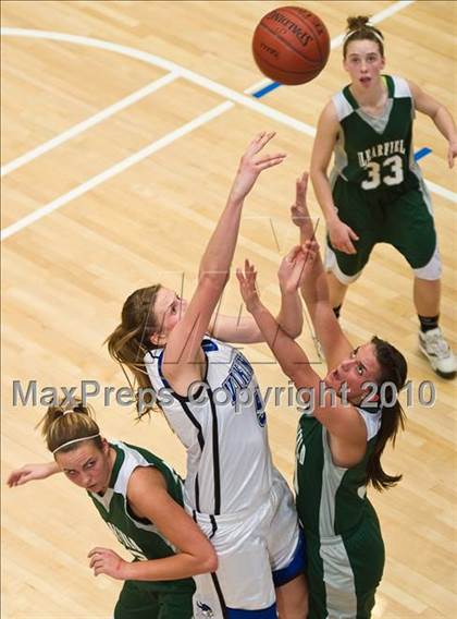 Thumbnail 2 in Pleasant Grove vs Clearfield (Utah 5A Quaterfinal) photogallery.