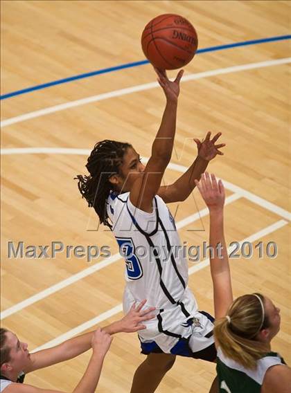 Thumbnail 3 in Pleasant Grove vs Clearfield (Utah 5A Quaterfinal) photogallery.