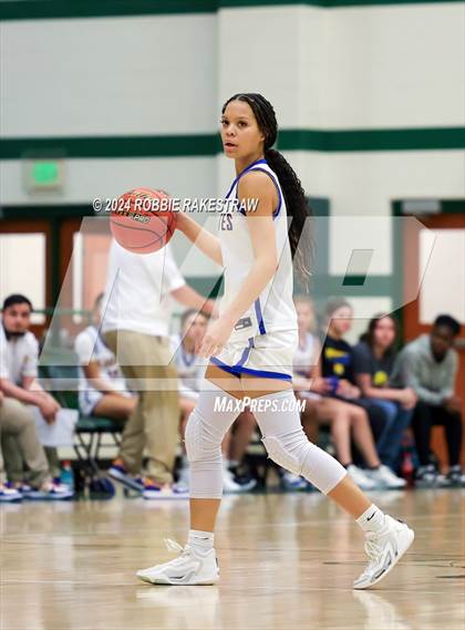 Thumbnail 1 in Canton vs. Brownsboro (Playoff for District 1st & 2nd) photogallery.