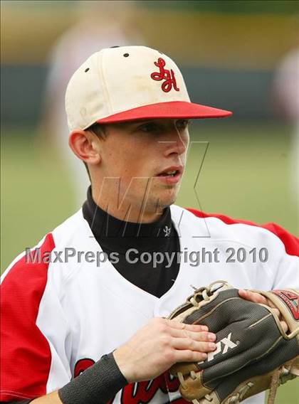 Thumbnail 2 in Belton vs Lake Highlands (Texas 3A Region ll Playoffs) photogallery.