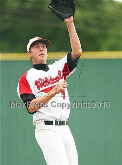 Thumbnail 3 in Belton vs Lake Highlands (Texas 3A Region ll Playoffs) photogallery.