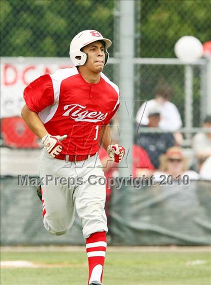 Thumbnail 3 in Belton vs Lake Highlands (Texas 3A Region ll Playoffs) photogallery.