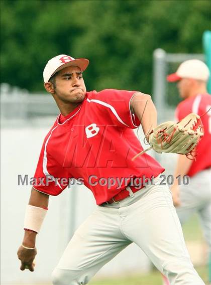 Thumbnail 1 in Belton vs Lake Highlands (Texas 3A Region ll Playoffs) photogallery.