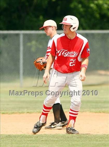 Thumbnail 1 in Belton vs Lake Highlands (Texas 3A Region ll Playoffs) photogallery.