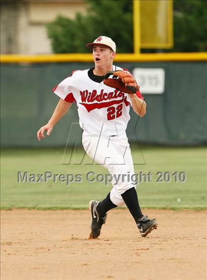 Thumbnail 1 in Belton vs Lake Highlands (Texas 3A Region ll Playoffs) photogallery.