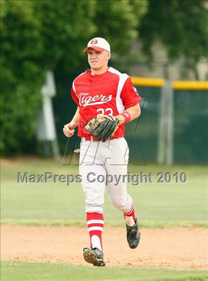 Thumbnail 1 in Belton vs Lake Highlands (Texas 3A Region ll Playoffs) photogallery.