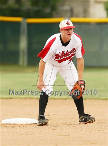 Thumbnail 3 in Belton vs Lake Highlands (Texas 3A Region ll Playoffs) photogallery.
