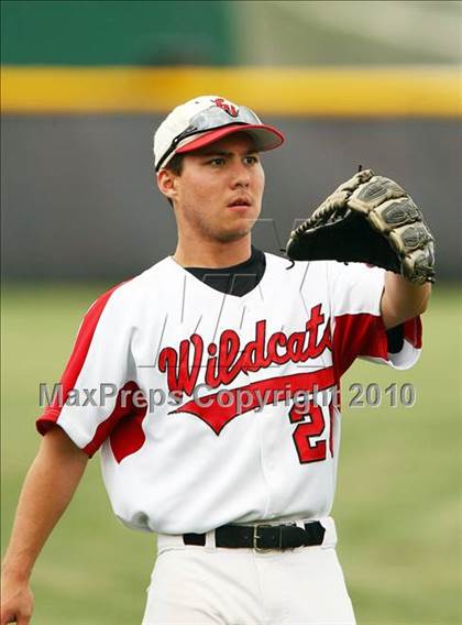 Thumbnail 2 in Belton vs Lake Highlands (Texas 3A Region ll Playoffs) photogallery.
