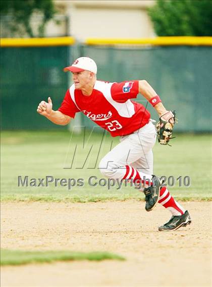 Thumbnail 2 in Belton vs Lake Highlands (Texas 3A Region ll Playoffs) photogallery.