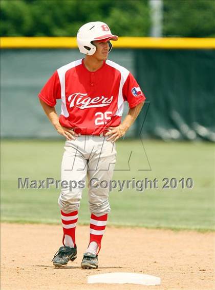 Thumbnail 3 in Belton vs Lake Highlands (Texas 3A Region ll Playoffs) photogallery.