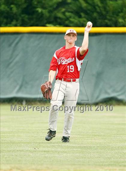 Thumbnail 2 in Belton vs Lake Highlands (Texas 3A Region ll Playoffs) photogallery.