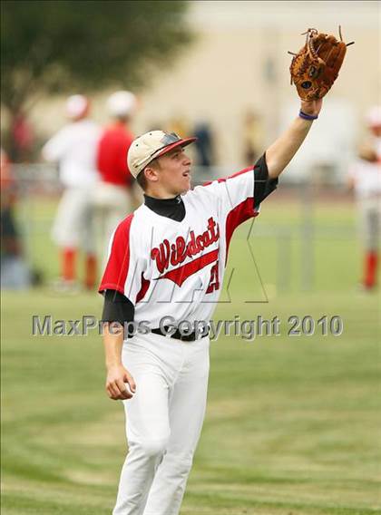 Thumbnail 2 in Belton vs Lake Highlands (Texas 3A Region ll Playoffs) photogallery.