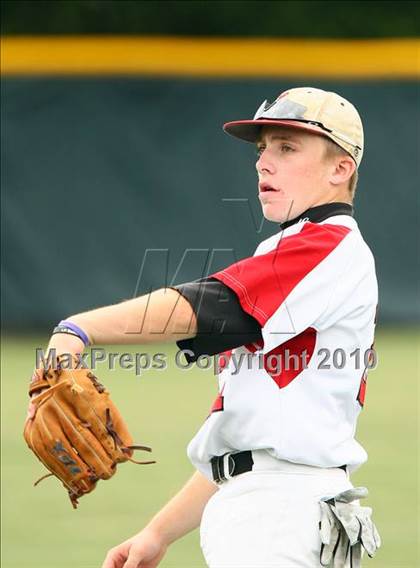 Thumbnail 3 in Belton vs Lake Highlands (Texas 3A Region ll Playoffs) photogallery.