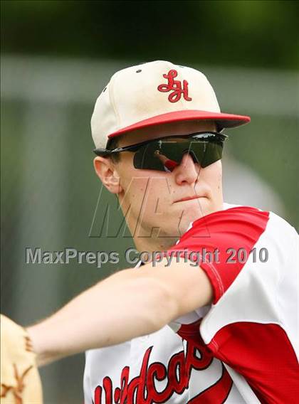 Thumbnail 2 in Belton vs Lake Highlands (Texas 3A Region ll Playoffs) photogallery.