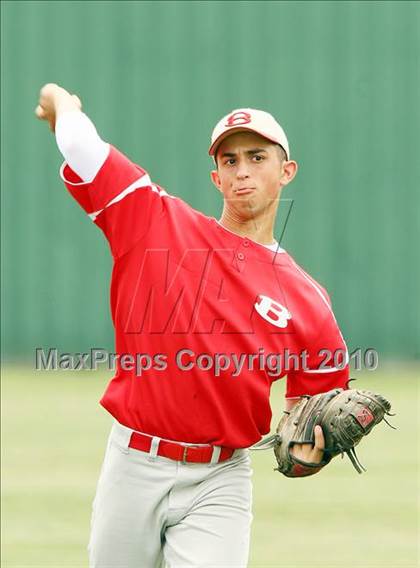 Thumbnail 3 in Belton vs Lake Highlands (Texas 3A Region ll Playoffs) photogallery.