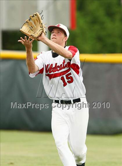 Thumbnail 3 in Belton vs Lake Highlands (Texas 3A Region ll Playoffs) photogallery.