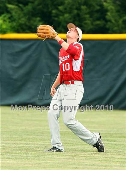 Thumbnail 2 in Belton vs Lake Highlands (Texas 3A Region ll Playoffs) photogallery.