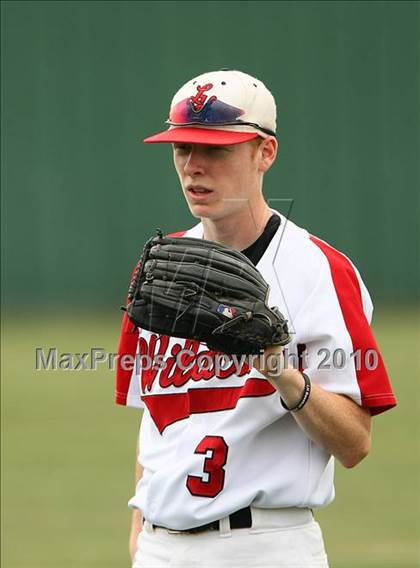 Thumbnail 3 in Belton vs Lake Highlands (Texas 3A Region ll Playoffs) photogallery.