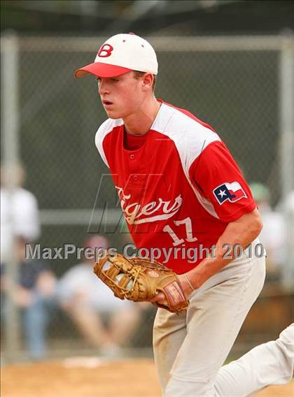 Thumbnail 2 in Belton vs Lake Highlands (Texas 3A Region ll Playoffs) photogallery.