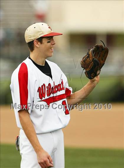 Thumbnail 1 in Belton vs Lake Highlands (Texas 3A Region ll Playoffs) photogallery.