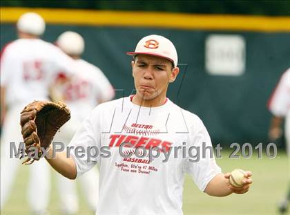Thumbnail 1 in Belton vs Lake Highlands (Texas 3A Region ll Playoffs) photogallery.