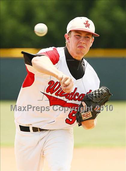 Thumbnail 2 in Belton vs Lake Highlands (Texas 3A Region ll Playoffs) photogallery.