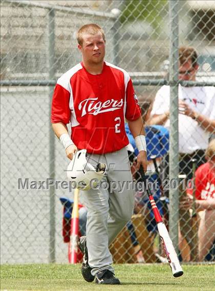 Thumbnail 2 in Belton vs Lake Highlands (Texas 3A Region ll Playoffs) photogallery.